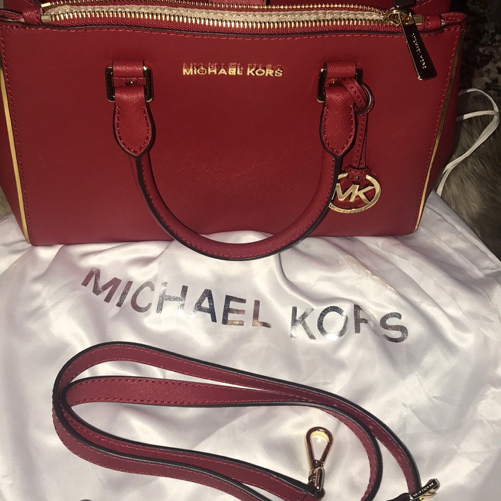 Michael Kore Specchio Sutton 👜